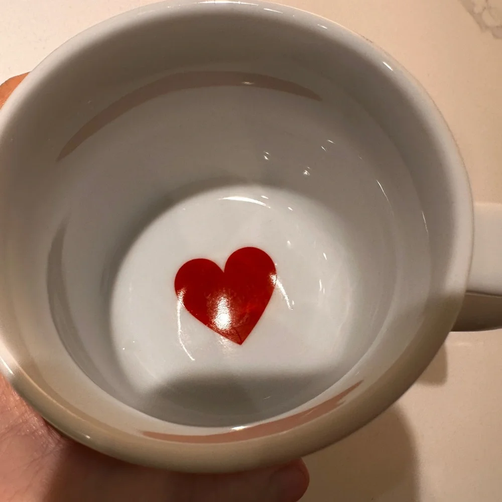 RARE!! Set/8 Crate & Barrel Heart Plates & Mugs Valentine Heart Design